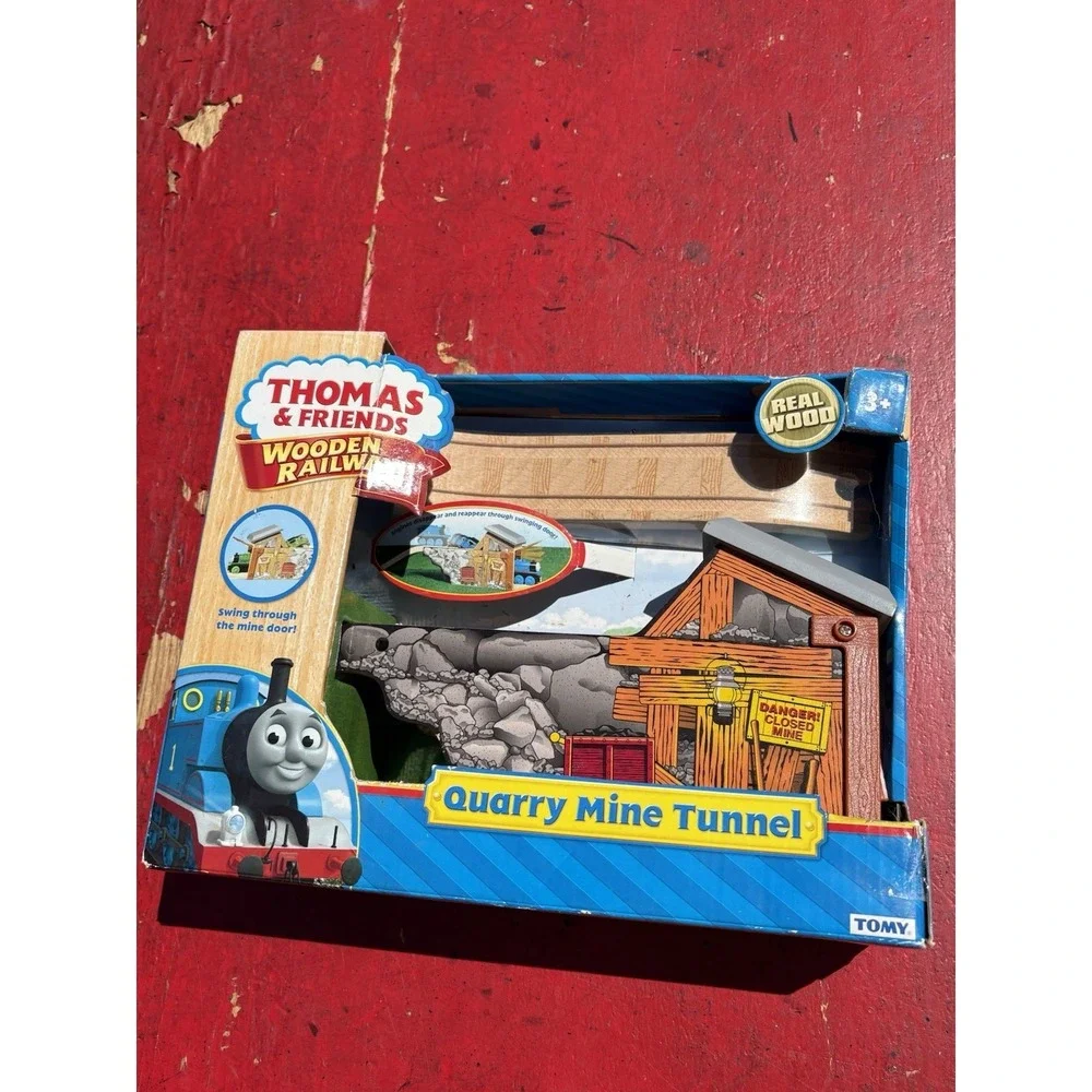 Quarry Mine Tunnel Thomas & Friends Wooden Railway Y4415 New Sealed
